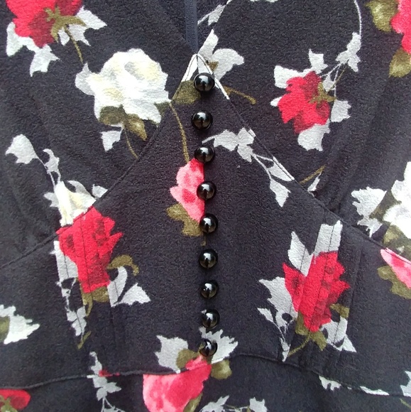 Hell Bunny Floral Print Dress - Picture 4 of 6